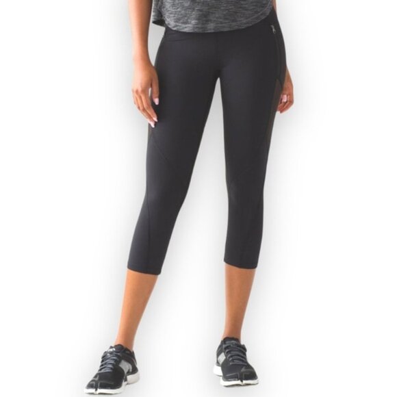 Lululemon Rush Hour 21" Crop Black size 4 - Picture 2 of 8